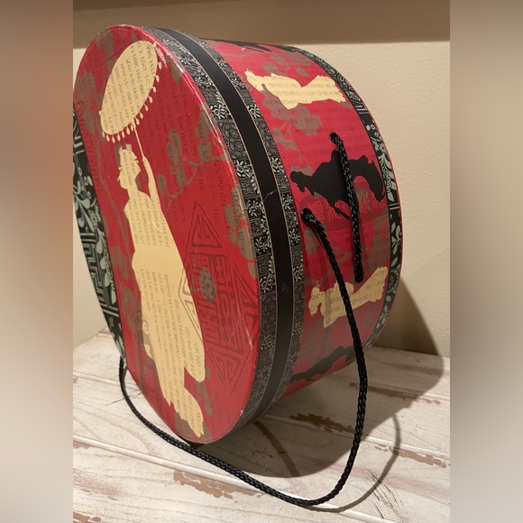 Beautiful Hat Cardboard Hat Box - Picture 2 of 8